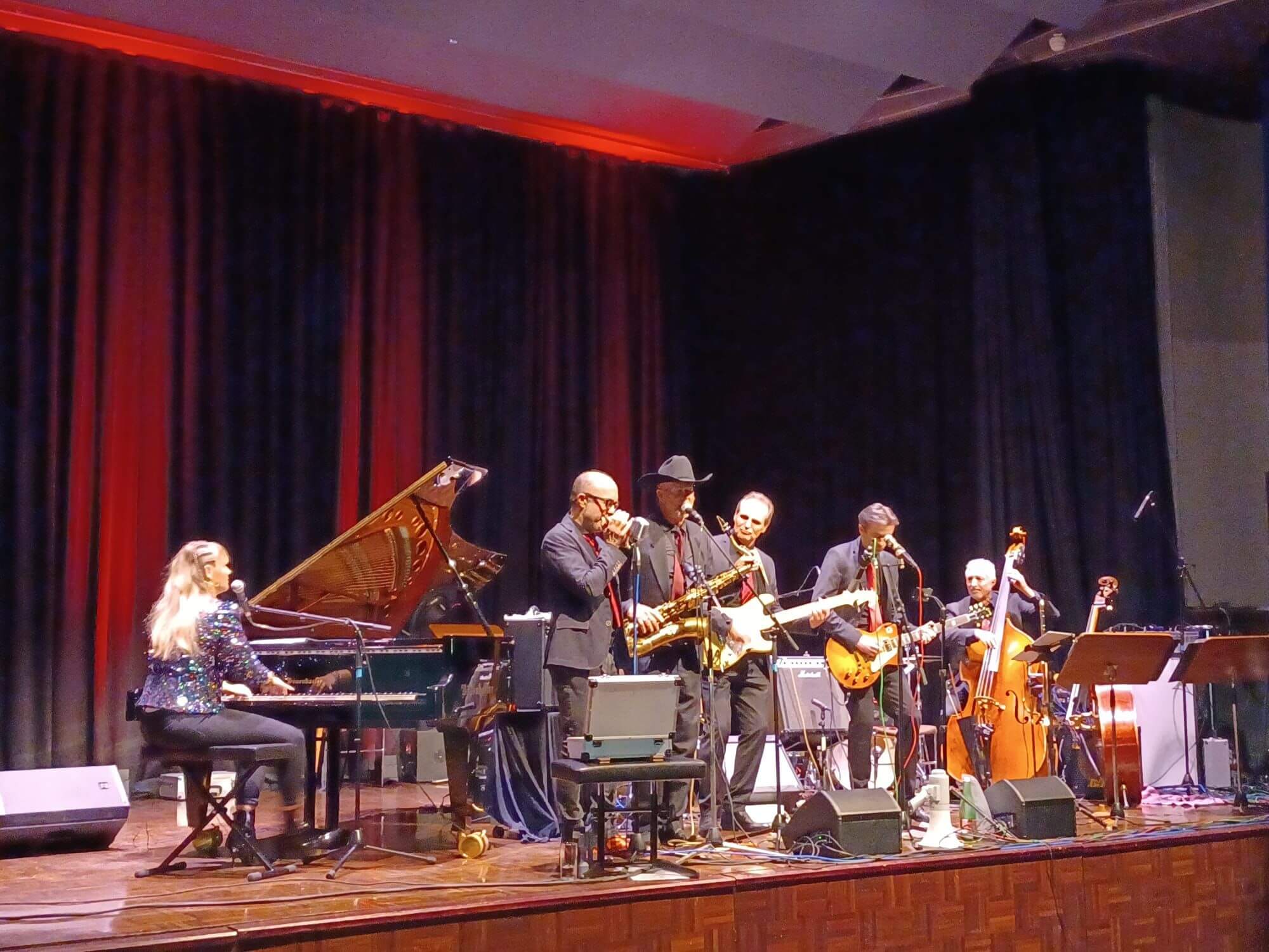 Boogie Woogie meets Dixieland mit Boogie Kathi